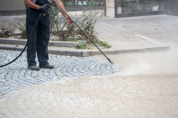 Best Animal Enclosure Cleaning  in Moses Lake North, WA